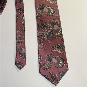 Christian Dior Monsieur Floral Patterned Tie in Mauve and Black.